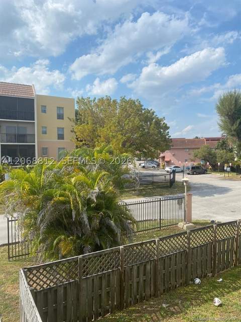 5241 Geneva Way 203, Doral FL - photo 7 of 7