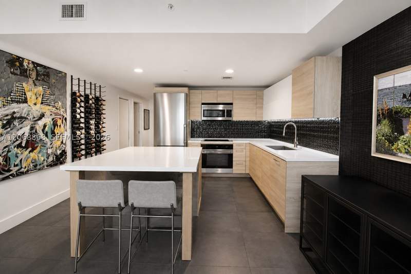1 bedroom Condominium at 16385 Biscayne Blvd 1920, The Harbour South Condo, North Miami Beach — photo 2