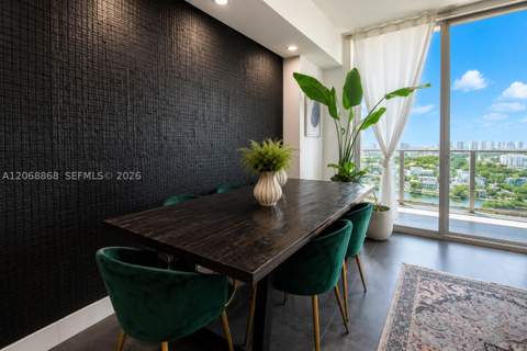16385 Biscayne Blvd 1920, North Miami Beach FL - photo 6 of 23