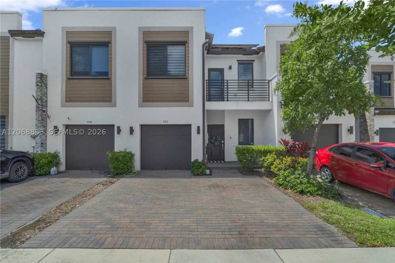 4 bedroom Townhouse at 550 NE 207th St, Via Ventura Neighborhood, Miami — photo 1