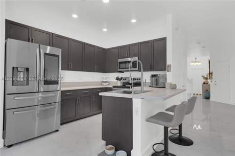550 NE 207th St, Miami FL - photo 10 of 37