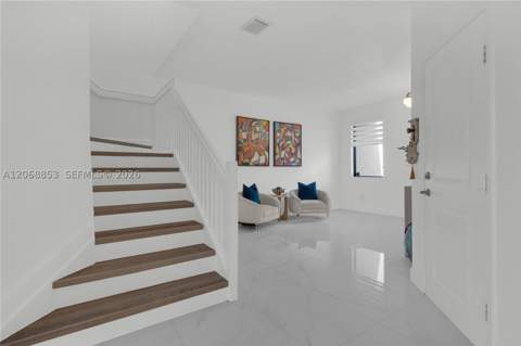 550 NE 207th St, Miami FL - photo 13 of 37