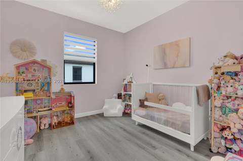 550 NE 207th St, Miami FL - photo 19 of 37