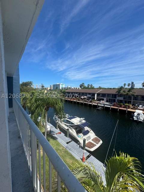 16570 NE 26th Ave 3F, North Miami Beach FL - photo 24 of 29