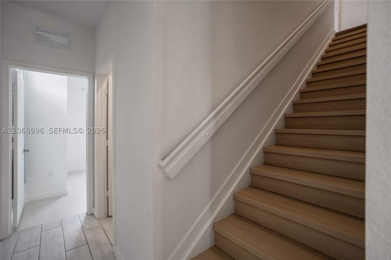 4 bedroom Townhouse at 833 SE 19th St, Cedar At Keys Gate, Homestead — photo 3