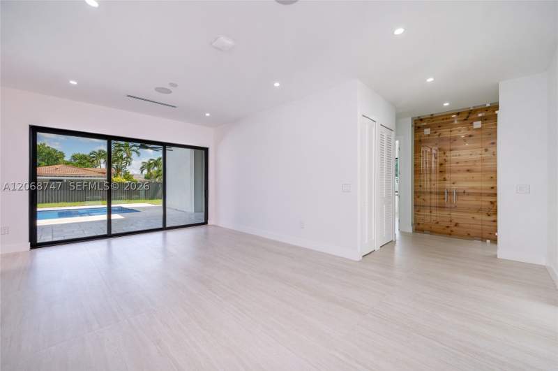 4 bedroom SingleFamilyResidence at 9951 SW 41st Ter, Tropical Estates, Miami — photo 3