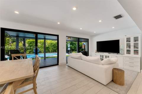 7790 SW 53rd Avenue, Miami FL - photo 17 of 47