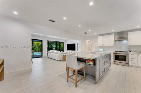 7790 SW 53rd Avenue, Miami FL - photo 7 of 47