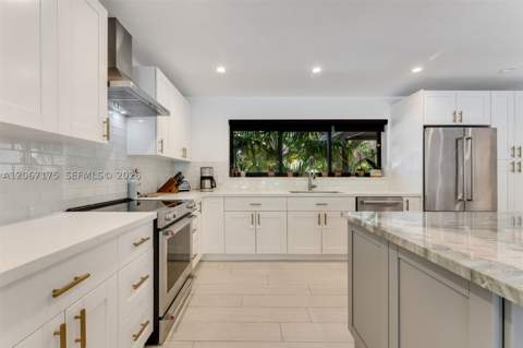7790 SW 53rd Avenue, Miami FL - photo 9 of 47