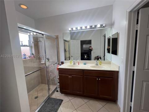 2410 NE 4th St, Homestead FL - photo 11 of 25
