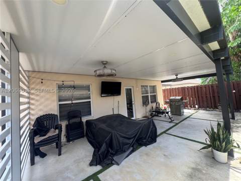 2410 NE 4th St, Homestead FL - photo 16 of 25