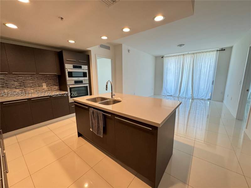 3 bedroom Condominium at 7661 NW 107th Ave 308, Grand Bay Commons South, Doral — photo 4