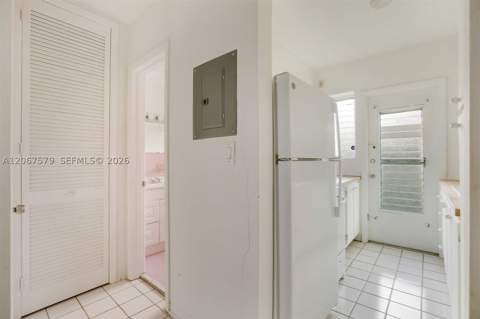 835 Meridian Ave 3, Miami Beach FL - photo 12 of 20