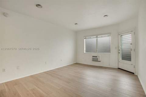 835 Meridian Ave 3, Miami Beach FL - photo 6 of 20