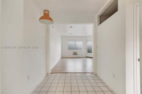 835 Meridian Ave 3, Miami Beach FL - photo 8 of 20
