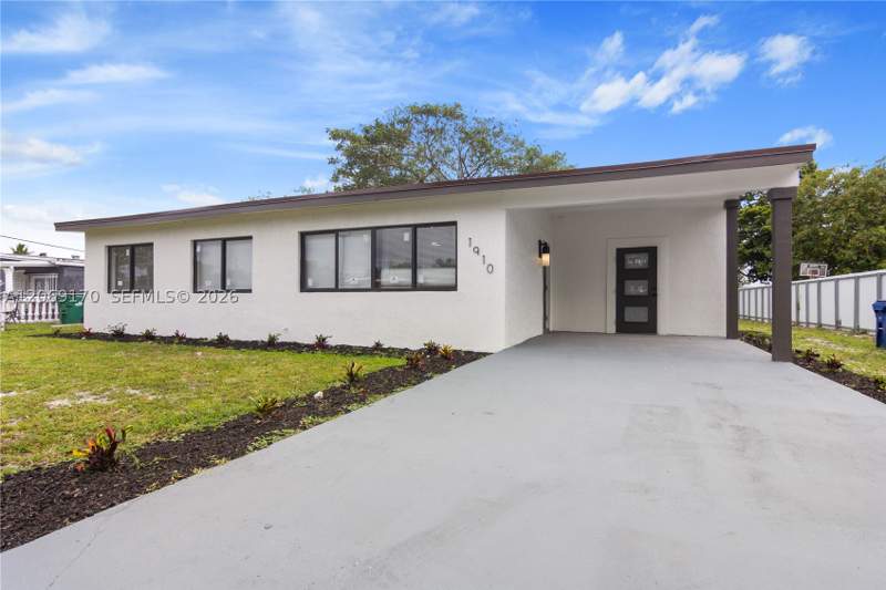 3 bedroom SingleFamilyResidence at 1910 NW 134th St, Lakeside Manor, Miami — photo 2