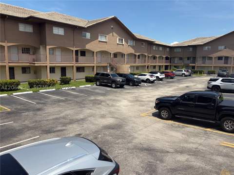8851 NW 119 St 5222, Hialeah Gardens FL - photo 15 of 16