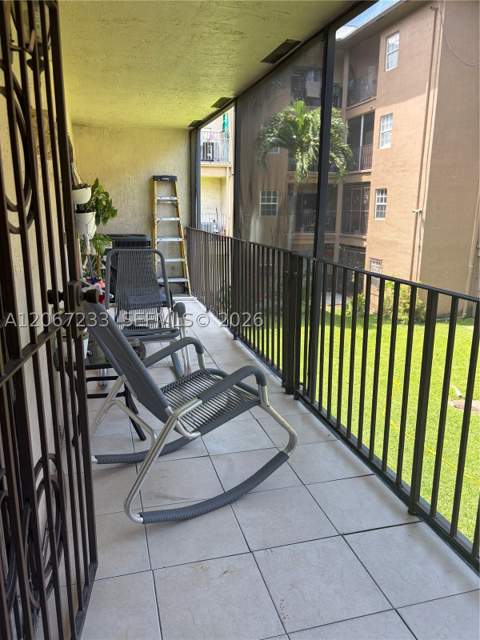 8851 NW 119 St 5222, Hialeah Gardens FL - photo 9 of 16