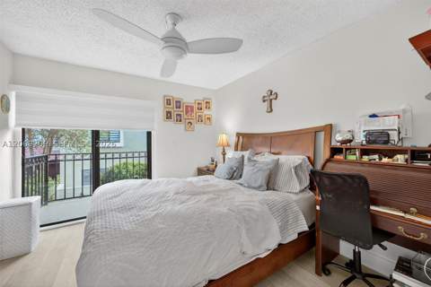 10425 SW 154th Ct 6, Miami FL - photo 17 of 45