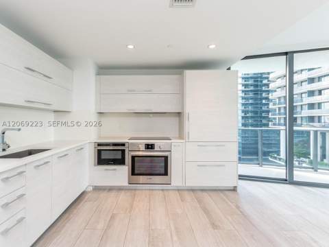 45 SW 9th St 1201, Miami FL - photo 10 of 37
