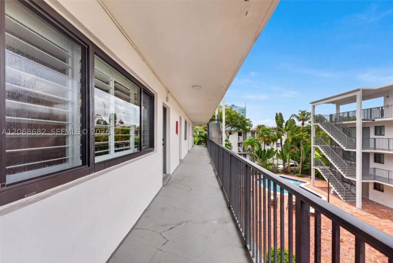 2 bedroom Condominium at 2924 Day Ave N314, Courtyards Of The Grove C, Miami — photo 4