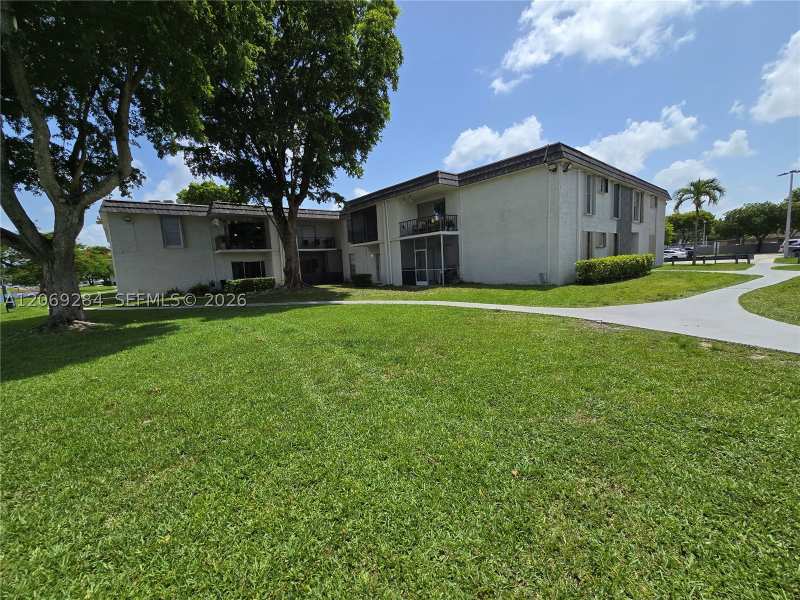 2 bedroom Condominium at 10375 N Kendall Dr J7, Kendall Acres Condo Bldg, Miami — photo 1