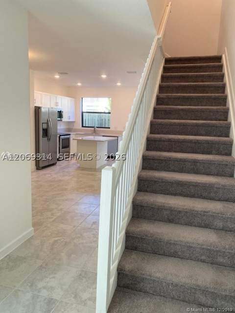 388 NE 208th Ter, Miami FL - photo 14 of 34