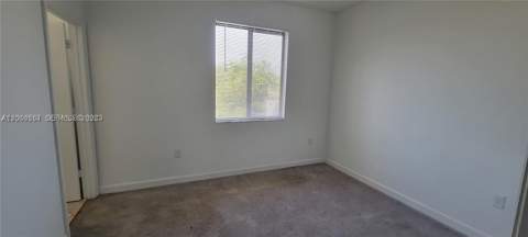 388 NE 208th Ter, Miami FL - photo 17 of 34