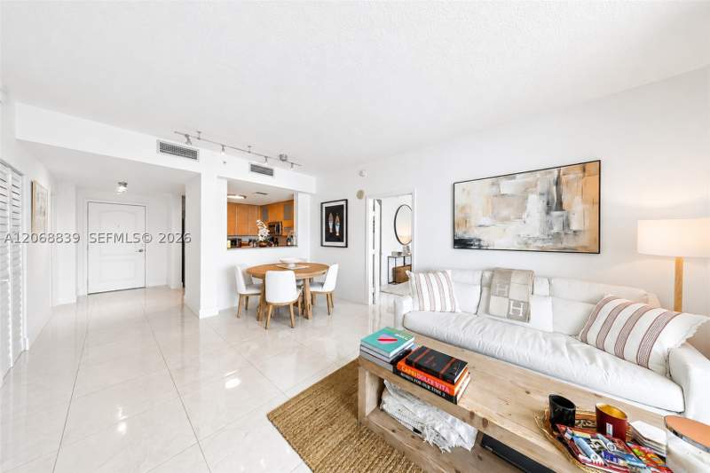 2 bedroom Condominium at 2101 Brickell Ave 3202, Skyline On Brickell Condo, Miami — photo 4