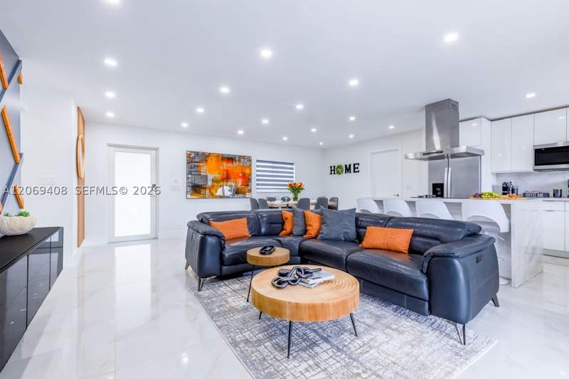 5 bedroom SingleFamilyResidence at 27665 SW 163rd Ave, Universal Estates South A, Homestead — photo 3
