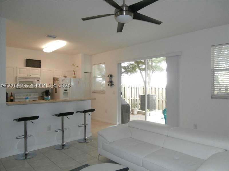 3 bedroom Townhouse at 12728 SW 133rd St, Courts At Tuscany, Miami — photo 3