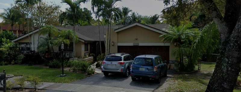 4 bedroom SingleFamilyResidence at 10220 SW 91st St, Kendale Country Club Ests, Miami — photo 1