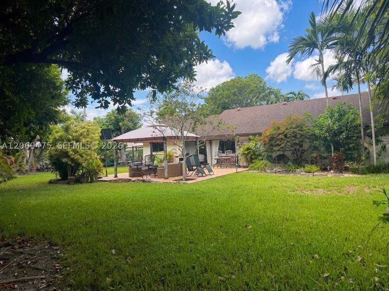 4 bedroom SingleFamilyResidence at 10220 SW 91st St, Kendale Country Club Ests, Miami — photo 3