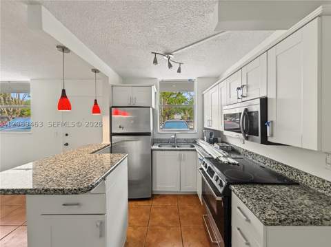 1801 S Treasure Dr 112, North Bay Village FL - photo 6 of 15