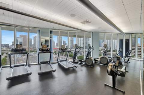 185 SW 7th St 4100, Miami FL - photo 24 of 33