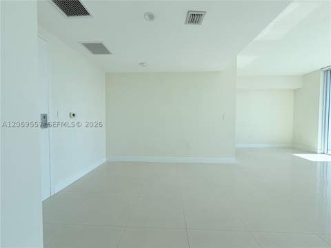 185 SW 7th St 4100, Miami FL - photo 7 of 33