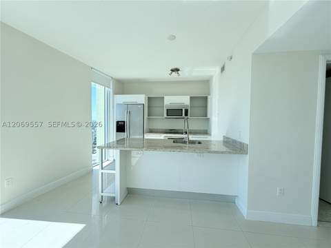 185 SW 7th St 4100, Miami FL - photo 8 of 33