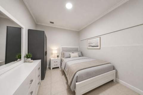 5733 NW 112th Place, Doral FL - photo 13 of 37