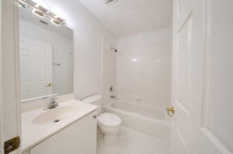 5733 NW 112th Place, Doral FL - photo 16 of 37