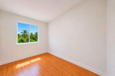 5733 NW 112th Place, Doral FL - photo 23 of 37