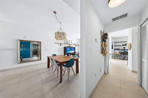 2020 Prairie Ave 302, Miami Beach FL - photo 11 of 17