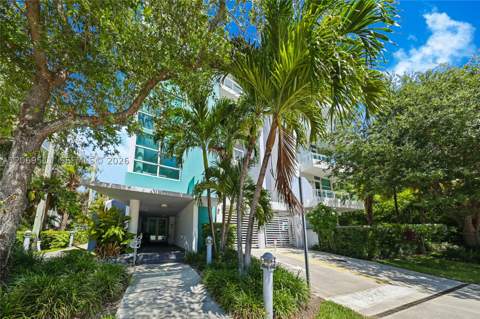 2020 Prairie Ave 302, Miami Beach FL - photo 16 of 17