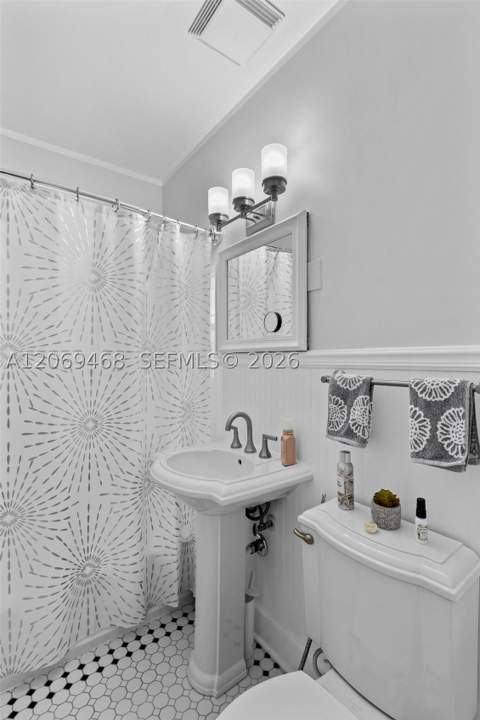 2470 SW 23rd Ave, Miami FL - photo 21 of 45