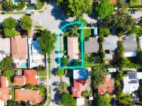 2470 SW 23rd Ave, Miami FL - photo 7 of 45