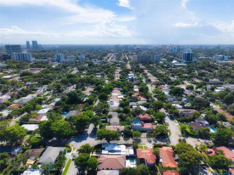 2470 SW 23rd Ave, Miami FL - photo 8 of 45