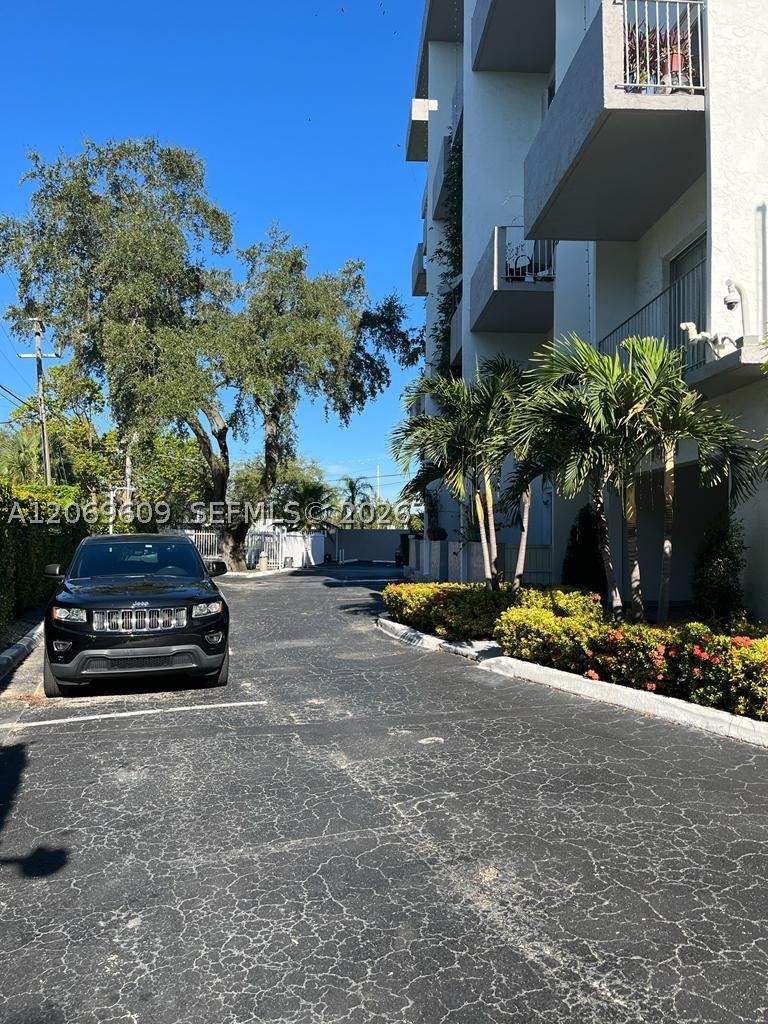 2 bedroom Condominium at 2020 NE 135th St 609, Keystone Towers Condo, North Miami — photo 2