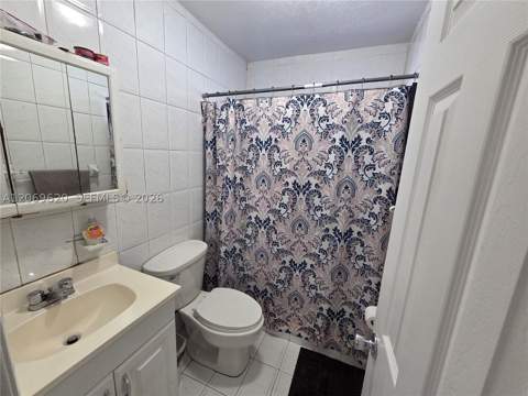 7825 W 4th Ln, Hialeah FL - photo 9 of 21