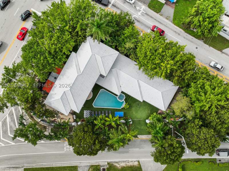 7 bedroom SingleFamilyResidence at 12141 Walsh Blvd, Sweetwater Golf Course To, Miami — photo 5