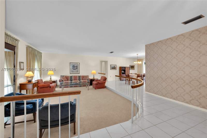 4 bedroom SingleFamilyResidence at 11800 SW 72nd Ave, Montgomery East Sec 2, Pinecrest — photo 5