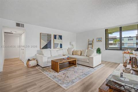 10852 N Kendall Dr 314, Miami FL - photo 10 of 29